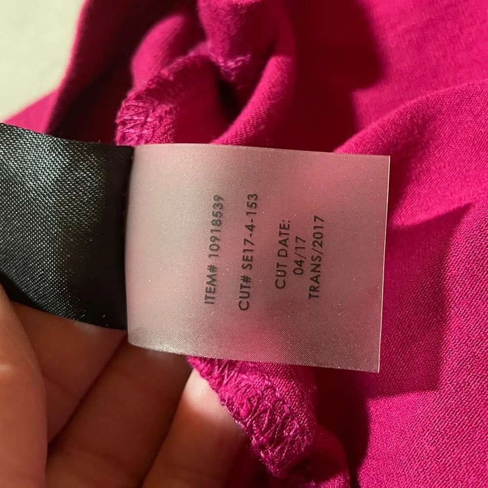 Torrid magenta spaghetti strap tank w/ crossed strap neckline detail plus sz 3x - Picture 7 of 7